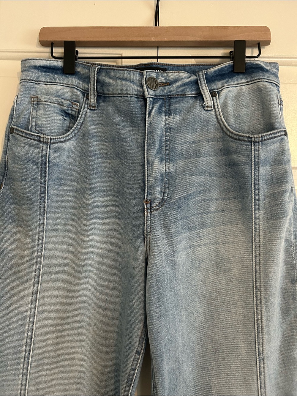 Kut from the Kloth Light Blue Wash High Rise Flare Jeans Kelsey Split Hem Sz 12 - Picture 4 of 13